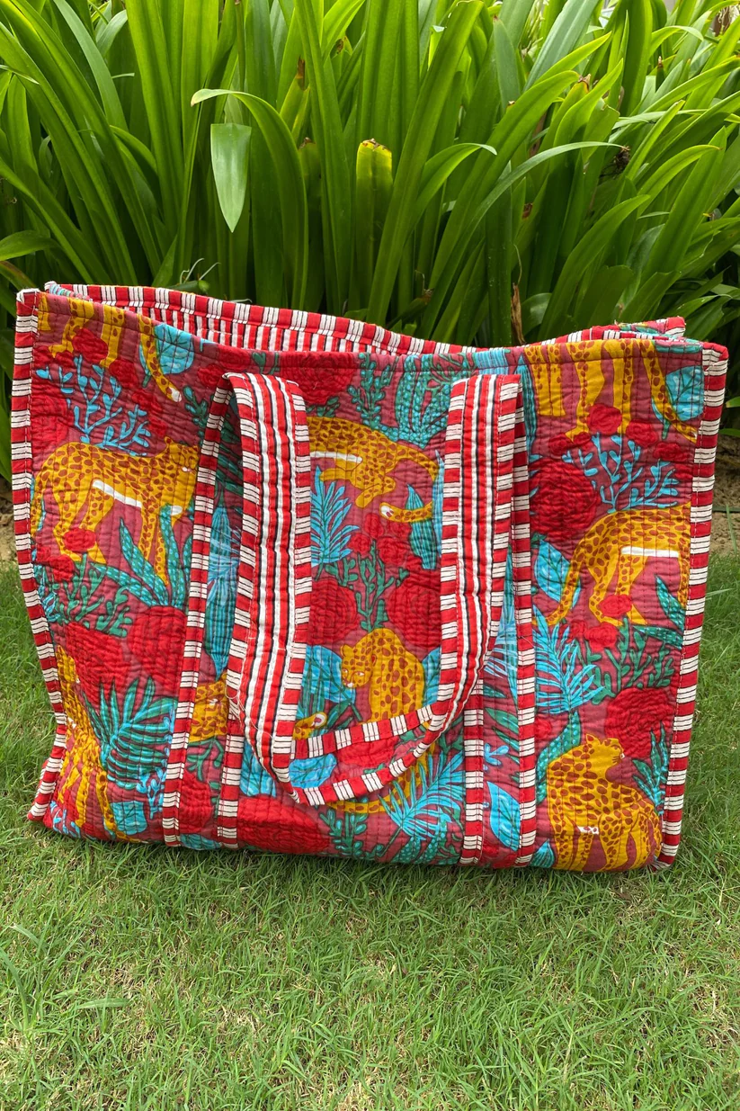 RED JUNGLE TOTE