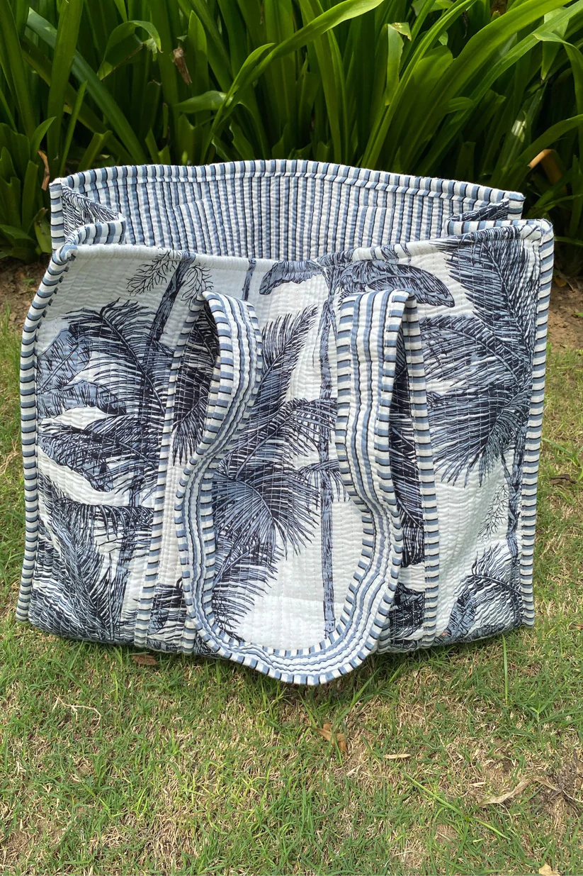 GREY PALM TOTE